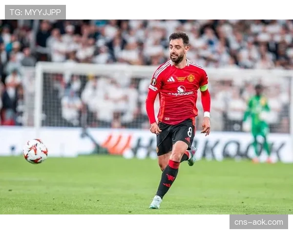 官方：曼联与队长布鲁诺·费尔南德斯续约至2029年。