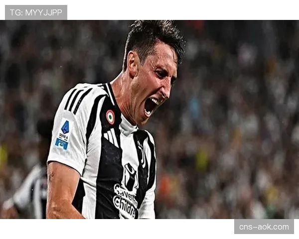 巴萨非常希望能够引进尤文后卫坎比亚索，记者确认谈判进展